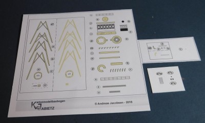 Maintenant, les choses deviennent passionnantes ! Vient ensuite le mât en treillis avec la balise...