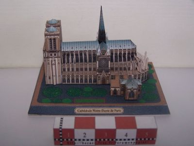 Notre dame de Paris
Petit modele
