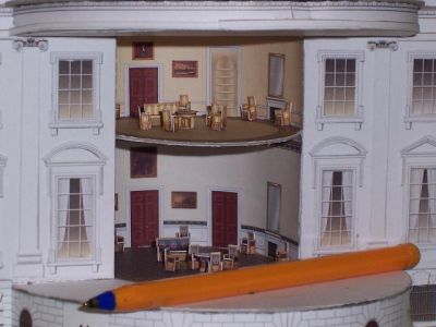 la maison blanche
Monica est derriÃ¨re le stylo.....
