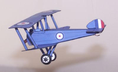 Sopwith Camel
Une vue de profil du cÃ©lÃ¨bre biplan anglais. J'ai ajoutÃ© un 'patin' Ã  l'arriÃ¨re, histoire de ne ps tout arracher au prochain atterrissage. La couleur prÃ©vue : un vert (anglais, of course !) mais, comme il ne doit plus rester grand chose dans la cartouche jaune de mon Epson, Ã§a a virÃ© au bleu, mais bin, un nice RAF blue, is'n't it ?.
Keywords: Sopwith Camel Recortecole