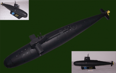 Sous-marin USS Skipjack
Voici l'USS 585 Skipjack, un sous-marin nuclÃ©aire d'attaque lancÃ© en 1956, et comportant des amÃ©liorations (propulsion, chaudiÃ¨re nuclÃ©aire, dÃ©tection, etc...) telles que le modÃ¨le fut retenu par l'US Navy. En 1968, la sÃ©rie fut cependant endeuillÃ©e par la disparition encore inexpliquÃ©e de l'USS 589 Scorpion, au large des Acores. Sa coque ne fut retrouvÃ©e par 3000 m de fond qu'en 1974.
Cette maquette du Skipjack est signÃ©e Alan McCrew. TrÃ¨s simple Ã  monter, elle ne peut qu'Ãªtre (bien) remarquÃ©e.
Keywords: Sous-marin Skipjack