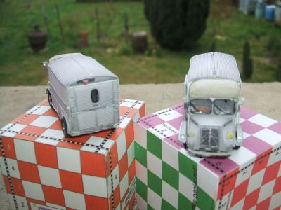 citroen HY H0
les phares, le pare choc, les petites poignées. Tout le montage et les trucs dans construction en images
