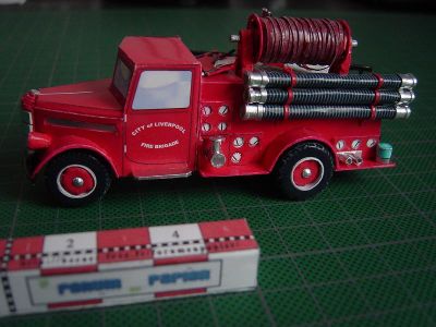 Bedford 1942 d'Amigamaquette
En papier photo, Ã  l'Ã©chelle 1/50Ã¨me environ. 
