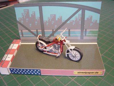 Moto Easy Rider du camion de l'Avent de StreetPaper
En papier Photo format 254 mm x 192 mm pour la moto et demi format pour le podium
