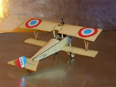 Nieuport Nie-10 de RENNESSON
Echelle 1/80° environ
