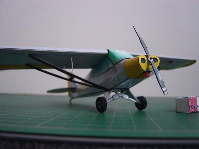 Piper Cup CA 18 180 de Buzuc
