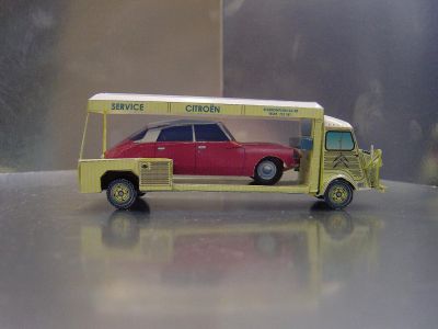 HY transport de voiture de Camille
Avec la DS de Takumi au 1/66Â°
