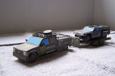 assistance hummer dakar
voici l'assistance du hummer H2 version dakar de robbie gordon 
