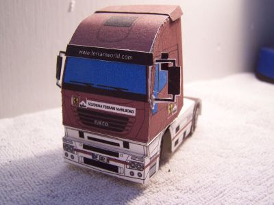 camion ferari
la cabine du cmion 
