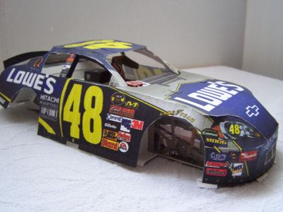 nascar
une autre photo de la carroserie poser sur le chassie avec l'interieur
