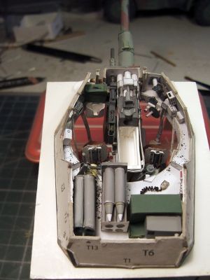 AmÃ©nagement intÃ©rieurs de la tourelle
