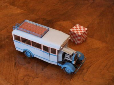 Un modÃ¨le Modelik trÃ¨s dÃ©taillÃ© qu'il a fallu ajuster Ã  pas mal d'endroits.
Moteur dÃ©taillÃ©.
