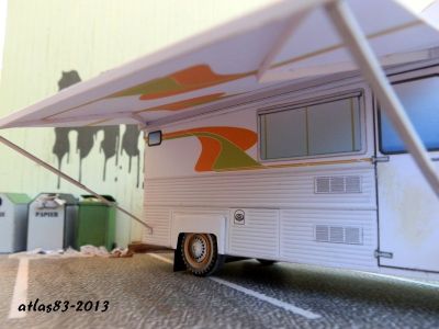 Type H Camping-car "rouge de Camille" restaurÃ© et modernisÃ©
C'est l'Ã©tÃ© : attention au soleil
