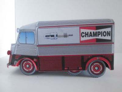 P036 HY Bougies Champion
