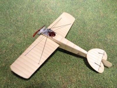 NIEUPORT IIN
Maquette au 1/66. Création 2016.
Mourmelon le 11 mai 1911. Record du monde de vitesse en circuit fermé. 119.680km/h avec un moteur développant seulement 30ch.
Notice:http://criquet11.eklablog.fr/mes-creations-au-1-66-c24566200
Planches: Bientôt disponibles.
