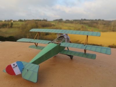 NIEUPORT 10 TRIPLAN
Maquette au 1/66. Création 2015.
1915. Version peu connue du NIEUPORT X. Trois exemplaires furent construits, sans suite.
Téléchargement gratuit:http://pierreg.free.fr/carton/extra/n_triplan/nieuport_tripl.htm
Notice:http://criquet11.eklablog.fr/mes-creations-au-1-66-c24566200/4
